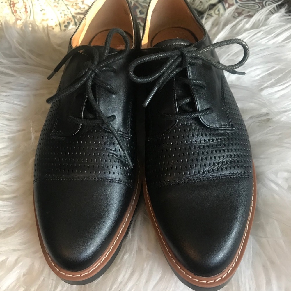 14th and Union Black Loafers NWOT
